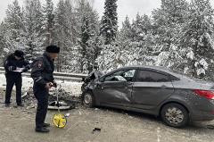 Лишенный прав водитель Hyundai Solaris и его пассажир погибли в ДТП под Режем