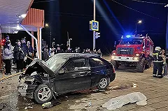 Девочка, чудом выжившая в страшной аварии в Ревде, сделала первые шаги после случившегося