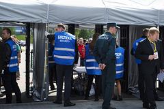 Трое россиян попались на краже сувениров ЧМ в Минске