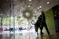 В офисе ЖК в Екатеринбурге произошла перестрелка, есть погибший