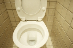 Жительнице Челябинска насильно поменяли сантехнику