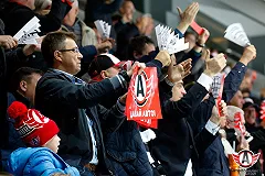 В Екатеринбурге футбольный арбитр покусал полицейского на хоккейном матче