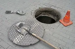 Водоканал ограничивает проезд по улице Крылова