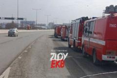К Кольцово съехалось больше десятка пожарных машин
