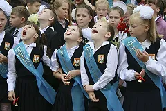 Челябинских первоклассников учат решать задачи про маньяков и ограбления