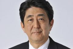 Экс-премьера Японии Синдзо Абэ расстреляли во время выступления. Он не подаёт признаков жизни