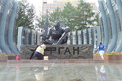 Генеральная уборка мемориала «Черный тюльпан» состоялась сегодня в Екатеринбурге