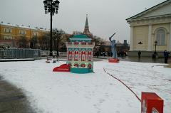В Москве рядом с Кремлем поставили уменьшенную копию Дома Севастьянова