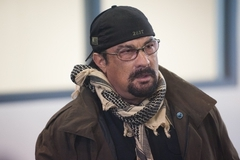 Стивен Сигал готов к переговорам с концерном "Калашников"