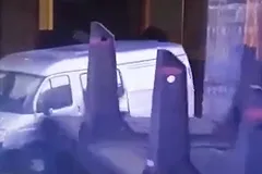 В Каменске-Уральском железнодорожный состав раздавил «Газель» — видео