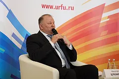 «Где родился, там и пригодился». Цуканов призвал студентов УрФУ возвращаться домой