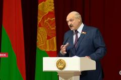 Лукашенко заявил, что россияне и украинцы завидуют белорусам