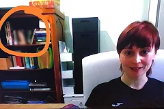 Во время прямой трансляции на BBC зрители разглядели на полке с книгами фаллоимитатор