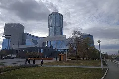 «Гнить = Жить в России». В магазинах Ельцин центра обнаружили словарь «уральского» языка