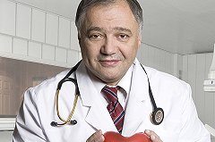 Коллектив кардиоцентра потребовал отменить отставку легендарного главврача Яна Габинского