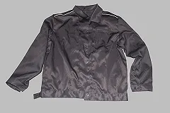 «Без примерочных». Осужденные свердловской ИК-46 шьют костюмы для других осужденных