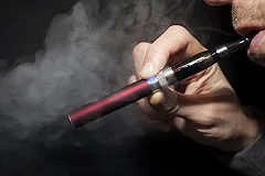 Роспотребнадзор предложил приравнять вейпы к сигаретам