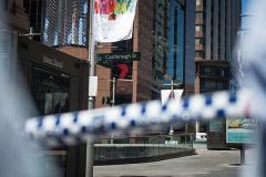 Соцсети возмущены селфи на фоне здания с заложниками в Сиднее