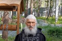 Схиигумен Сергий записал новое обращение, объяснив, что происходит в монастыре