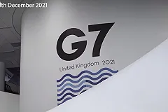 Главы МИД Великобритании и Франции договорились противостоять России