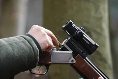 На Урале осужден охотник, умышленно выстреливший в незнакомую женщину в лесу