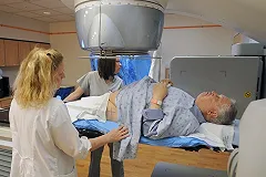 Медики против рака: ЕКДЦ внедрил новую технологию лечения мужчин