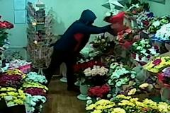 Екатеринбургский романтик ограбил магазин цветов, чтобы порадовать возлюбленную