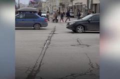 Новый маршрут? В Екатеринбурге на Малышева заметили трамвайные рельсы