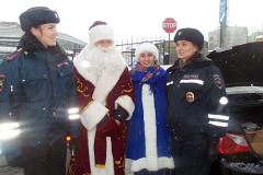 Традиционная новогодняя акция от сотрудников ГИБДД прошла в Екатеринбурге