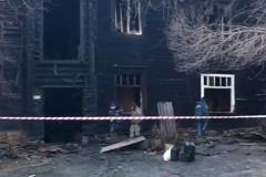 «Никакой стройки там впредь невозможно»: На месте сгоревшего дома на Омской предлагают создать сквер