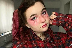 Прокуратура проверит песни уральской певицы Алёны Швец на призывы к самоубийству