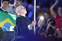 Личность пронесшего флаг России на открытии Паралимпиады белоруса установлена