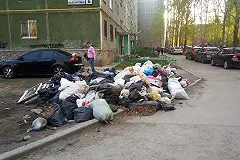 Из дворов на Вторчермете перестали вывозить мусор. УК не справляется