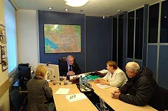 «Башня свистит». Соседка депутата ЕГД заявила, что он травит ее газом