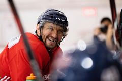 Российских хоккеистов отстранили от игр в НХЛ из-за нарушения антиковидных правил