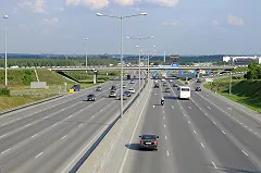 Мэрия разыгрывает 32 автобусных маршрута, которые ранее обслуживало МОАП