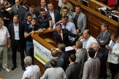 Ляшко потребовал от Порошенко включить отопление в городах Украины