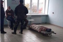 В нижегородской больнице неходячий пациент с пневмонией 4 часа ждал помощи на полу