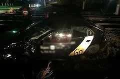 На Урале поезд врезался в такси