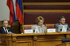 Матвиенко рассказала, сколько в Совфеде долларовых миллионеров