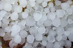 Из-за третьей волны града в двух районах Ставрополья введен режим ЧС