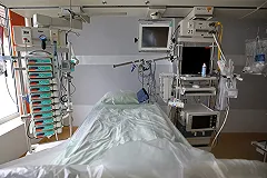 В Екатеринбурге от коронавируса вылечили пациентку, находившуюся на ИВЛ