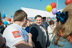 Министр Смирнов извинился перед жителями Белоярки за срыв отопительного сезона