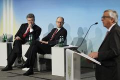 Forbes: Яценюк продает Украину США на «блошином рынке»