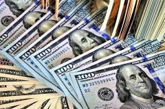 «До 100 рублей за доллар»: эксперты заявили о скором и резком падении отечественной валюты