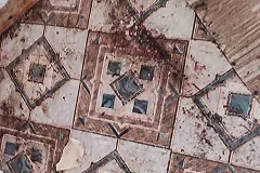 Семья из Екатеринбурга сняла комнату, разгромила её и украла вещи