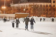 В Екатеринбурге открылся каток в центре города