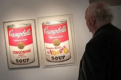 В Екатеринбург впервые привезли подлинники легендарного Энди Уорхолла