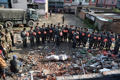 В Непале обнаружены тела двух погибших при землетрясении россиян