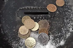 Почти треть екатеринбуржцев не платят и не собираются платить за капремонт